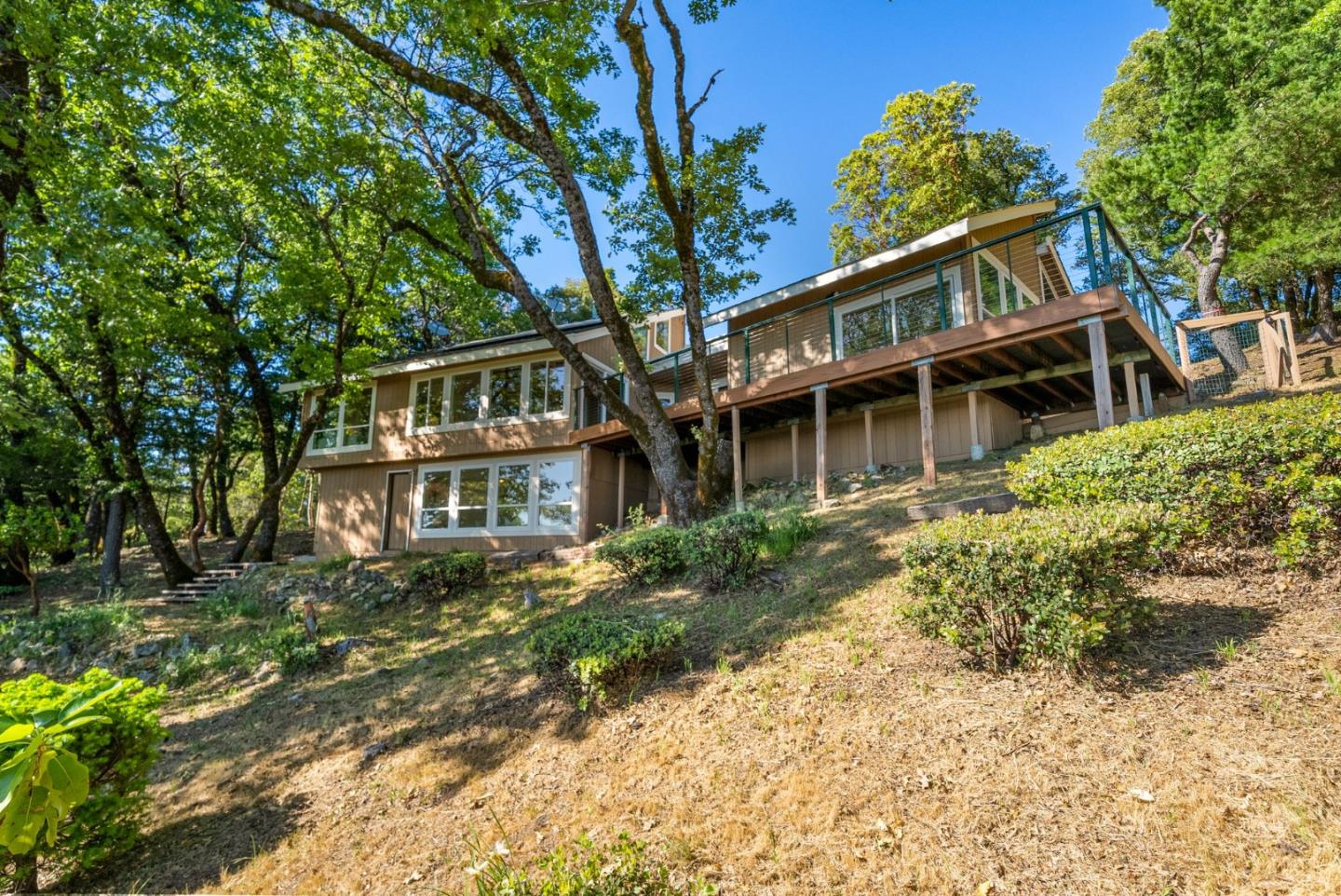 Detail Gallery Image 39 of 61 For 20243 Beatty Ridge Rd, Los Gatos,  CA 95033 - 3 Beds | 2/1 Baths