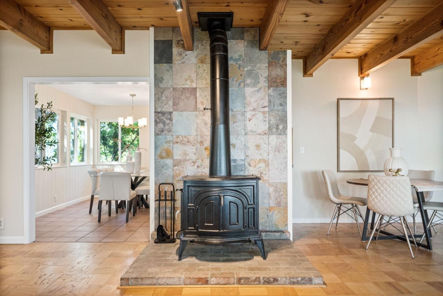 Detail Gallery Image 6 of 61 For 20243 Beatty Ridge Rd, Los Gatos,  CA 95033 - 3 Beds | 2/1 Baths