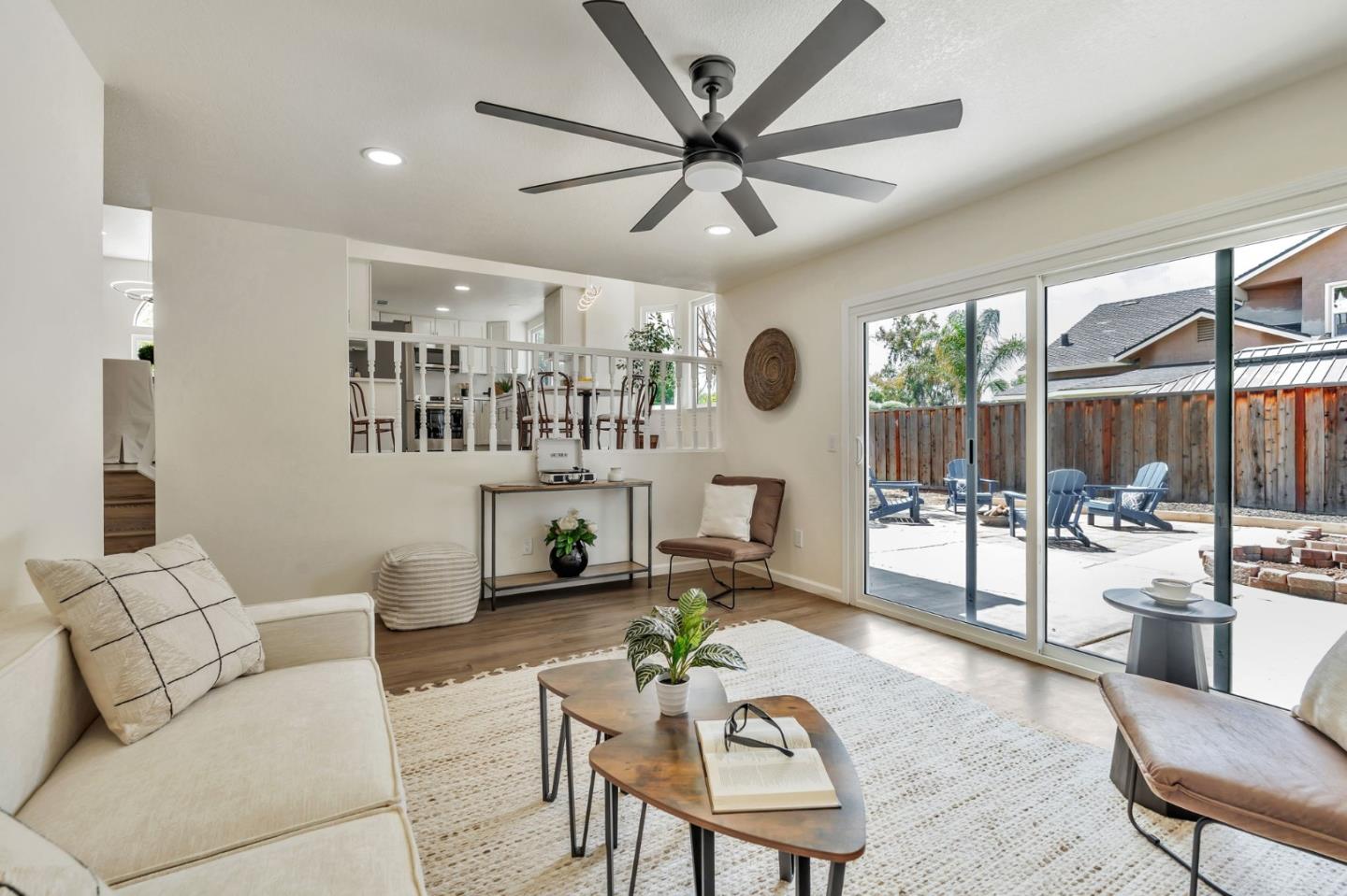 Detail Gallery Image 13 of 44 For 235 N 1st St, Los Banos,  CA 93635 - 4 Beds | 3 Baths