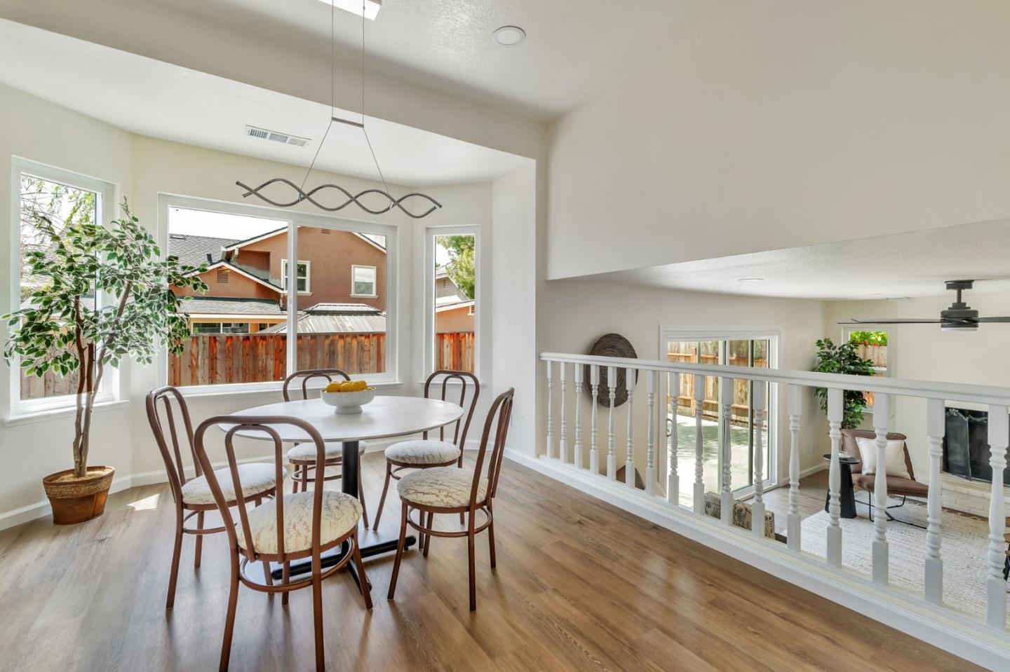 Detail Gallery Image 17 of 44 For 235 N 1st St, Los Banos,  CA 93635 - 4 Beds | 3 Baths