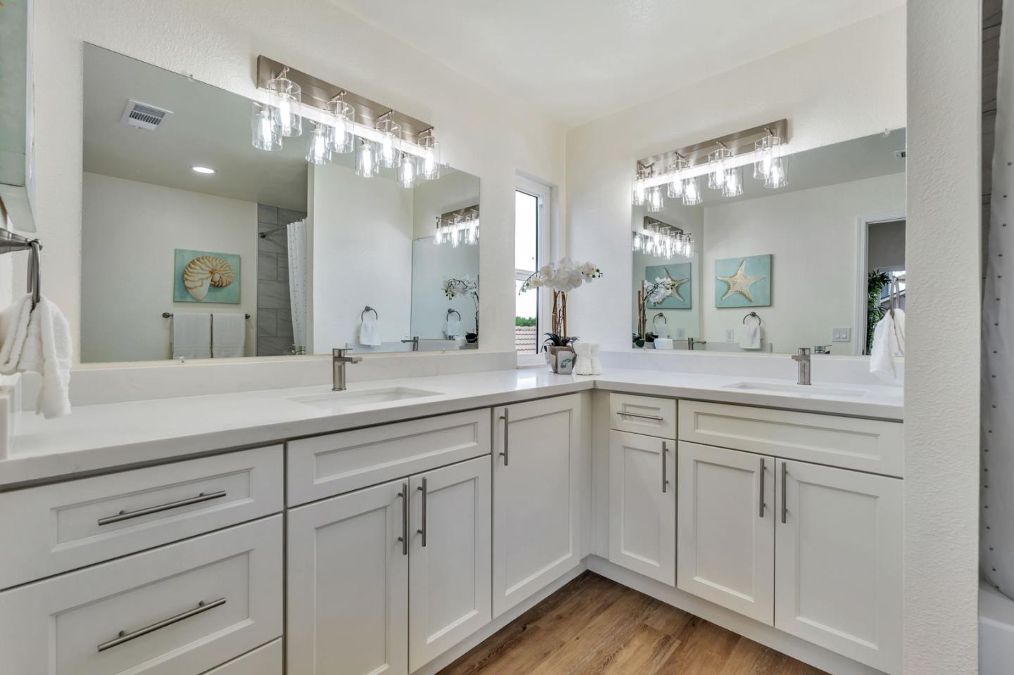 Detail Gallery Image 34 of 44 For 235 N 1st St, Los Banos,  CA 93635 - 4 Beds | 3 Baths