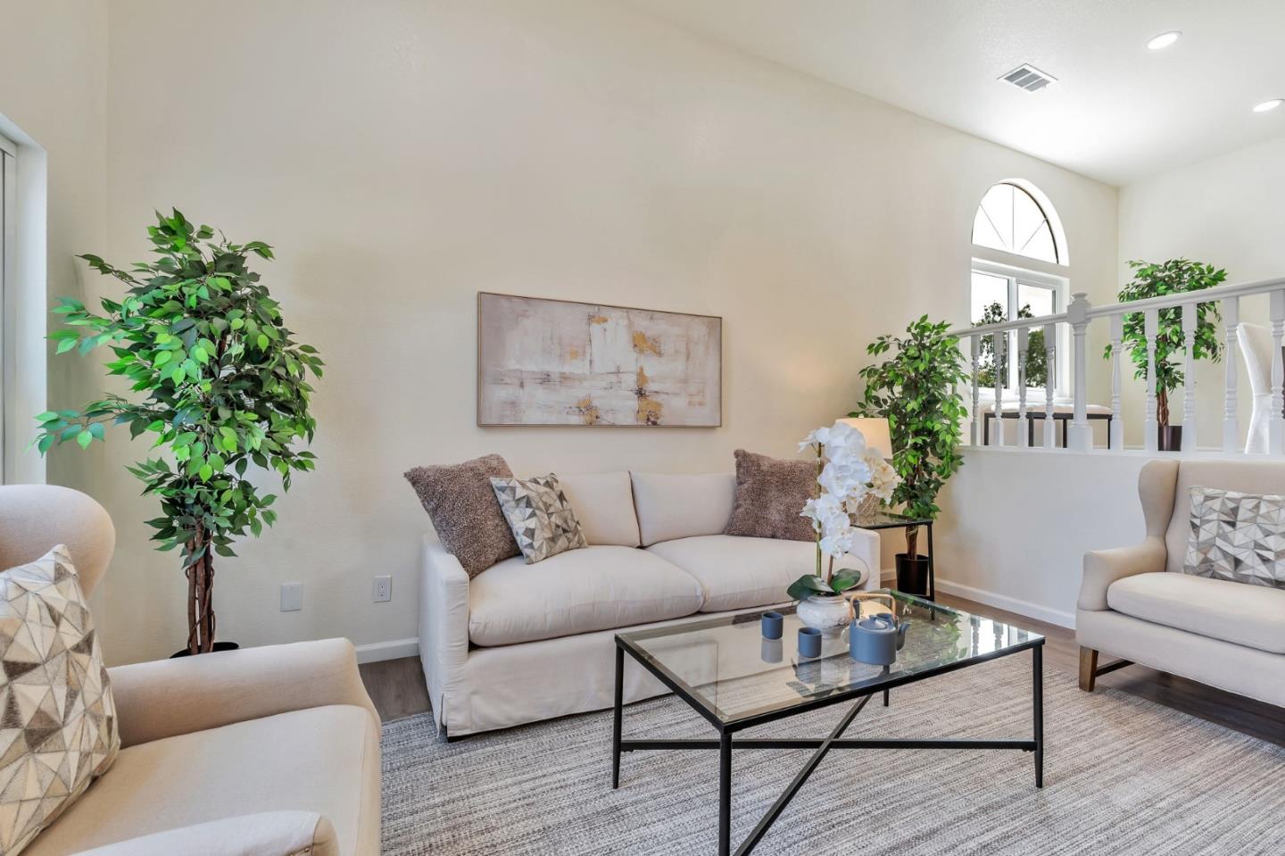 Detail Gallery Image 7 of 44 For 235 N 1st St, Los Banos,  CA 93635 - 4 Beds | 3 Baths