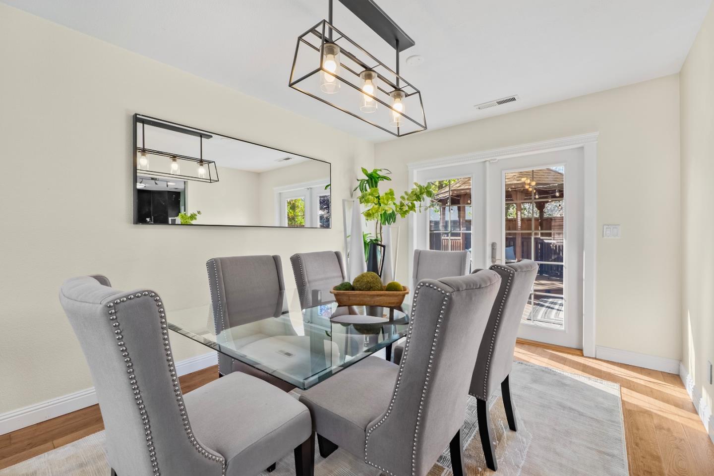 Detail Gallery Image 10 of 25 For 395 Sandstone Dr, Fremont,  CA 94536 - 3 Beds | 2/1 Baths