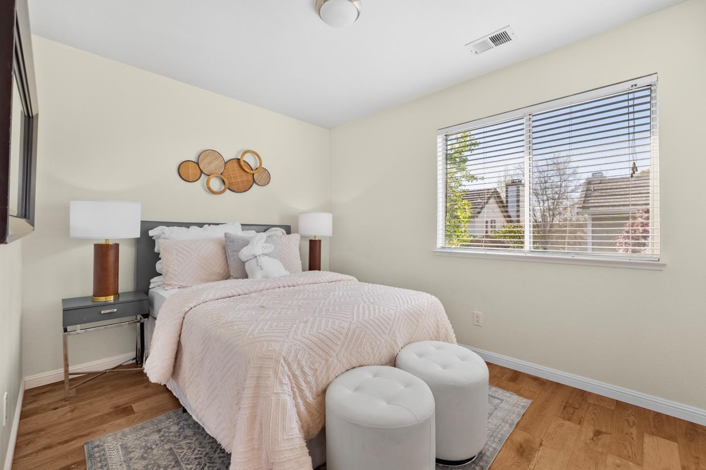 Detail Gallery Image 16 of 25 For 395 Sandstone Dr, Fremont,  CA 94536 - 3 Beds | 2/1 Baths