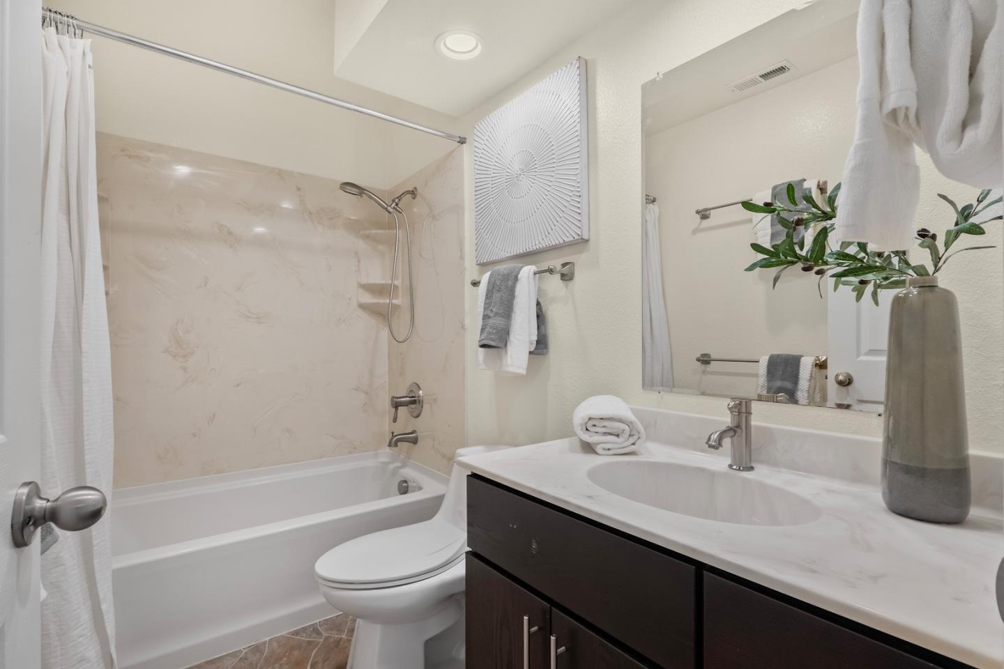 Detail Gallery Image 17 of 25 For 395 Sandstone Dr, Fremont,  CA 94536 - 3 Beds | 2/1 Baths