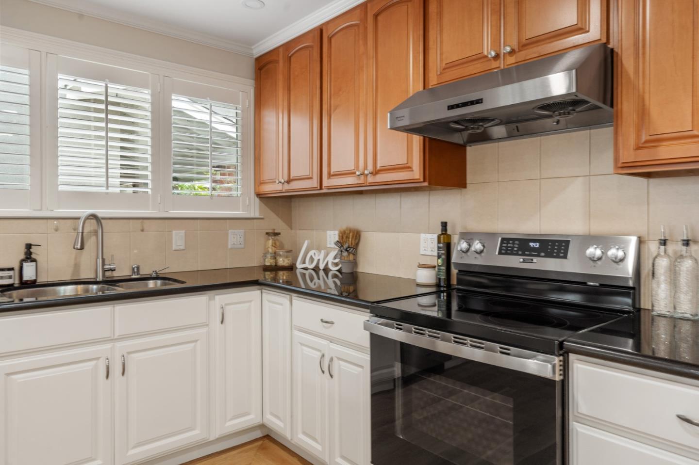 Detail Gallery Image 14 of 58 For 1394 Marlin Ave, Foster City,  CA 94404 - 4 Beds | 2/1 Baths