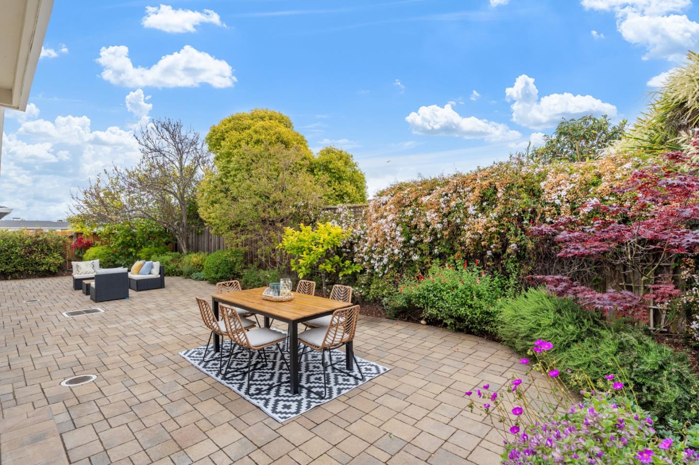 Detail Gallery Image 26 of 58 For 1394 Marlin Ave, Foster City,  CA 94404 - 4 Beds | 2/1 Baths