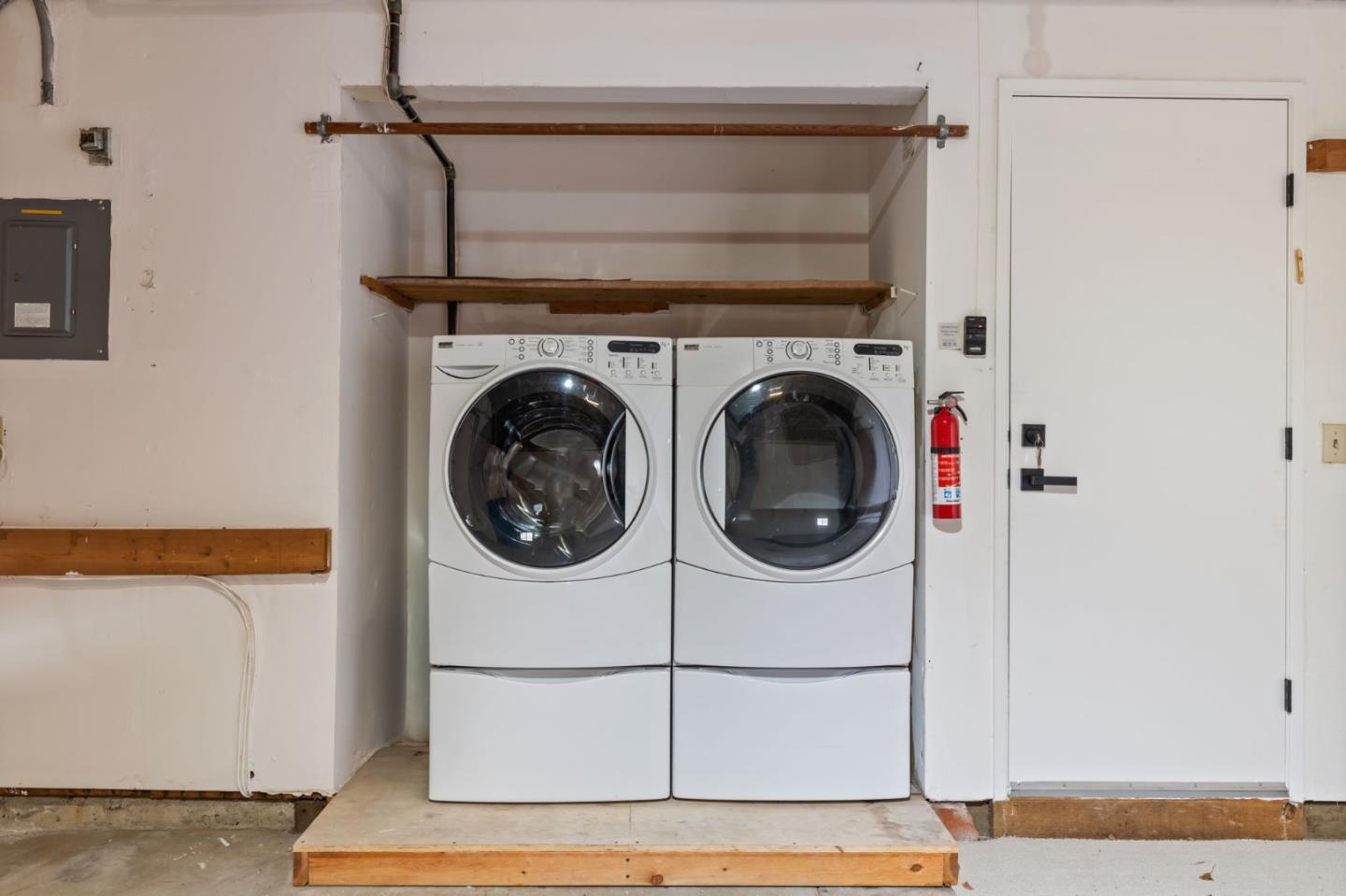 Detail Gallery Image 28 of 61 For 20 Calypso Ln, San Carlos,  CA 94070 - 3 Beds | 2/1 Baths
