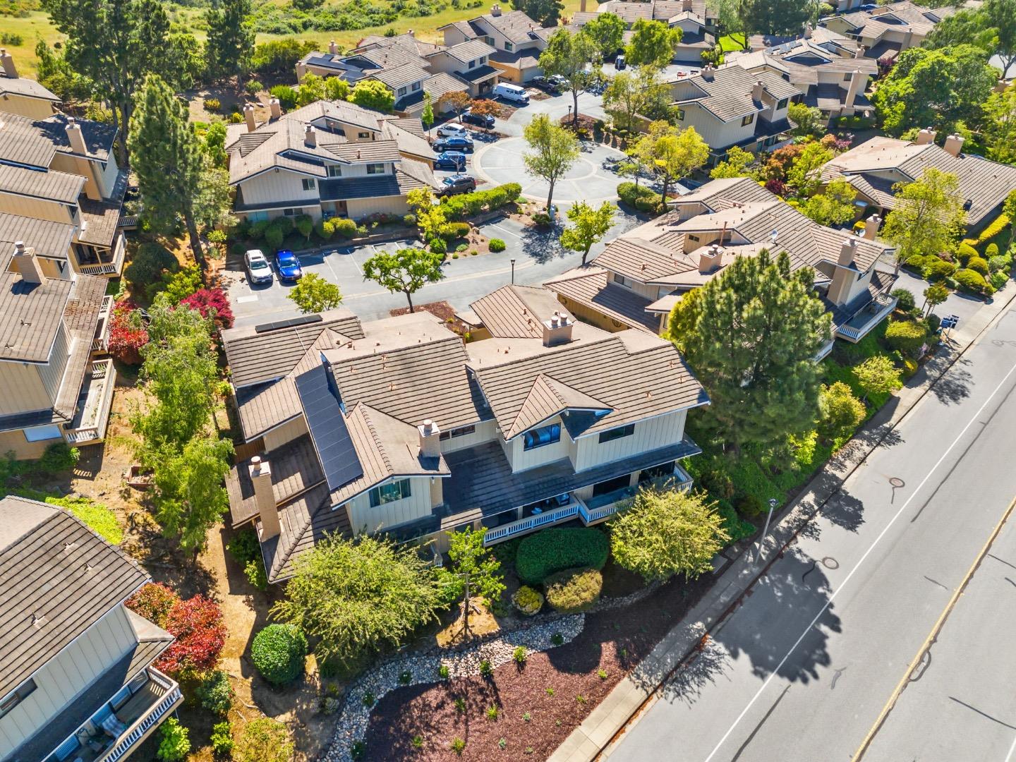 Detail Gallery Image 35 of 61 For 20 Calypso Ln, San Carlos,  CA 94070 - 3 Beds | 2/1 Baths