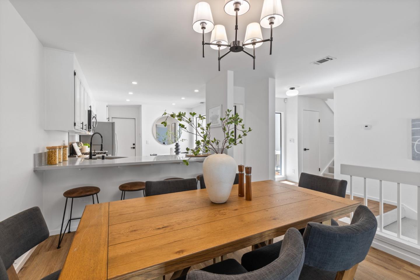Detail Gallery Image 8 of 61 For 20 Calypso Ln, San Carlos,  CA 94070 - 3 Beds | 2/1 Baths