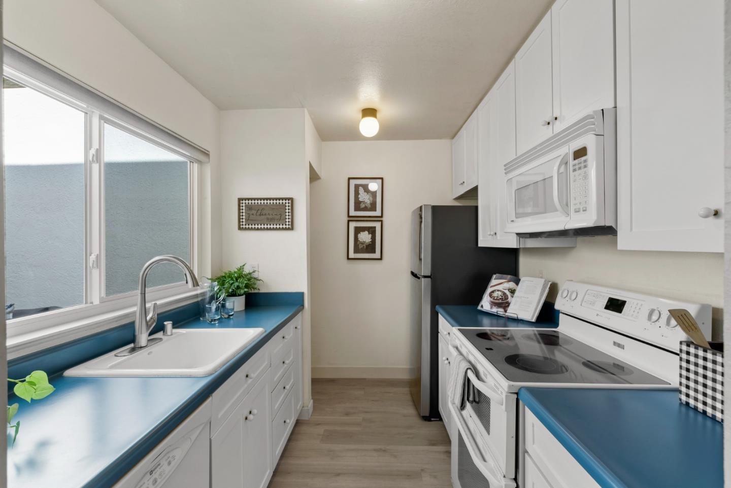 Detail Gallery Image 9 of 36 For 1919 Alameda De Las Pulgas #97,  San Mateo,  CA 94403 - 2 Beds | 2 Baths