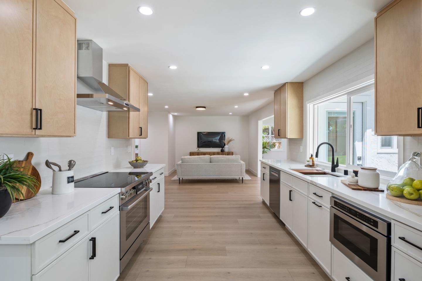 Detail Gallery Image 9 of 27 For 3334 San Pablo Ct, Union City,  CA 94587 - 5 Beds | 3 Baths