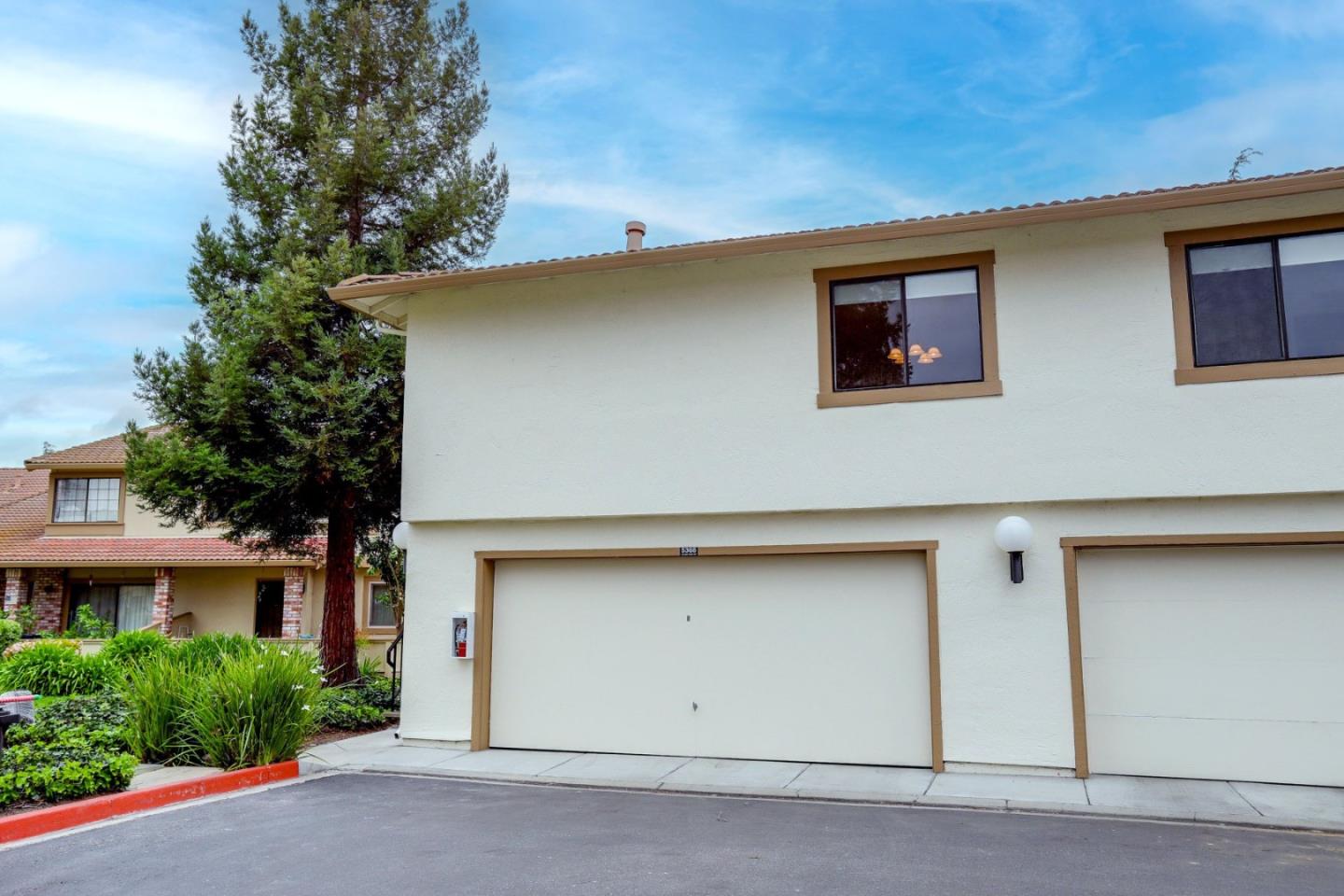 Detail Gallery Image 3 of 41 For 5368 Colony Park Cir, San Jose,  CA 95123 - 2 Beds | 1 Baths