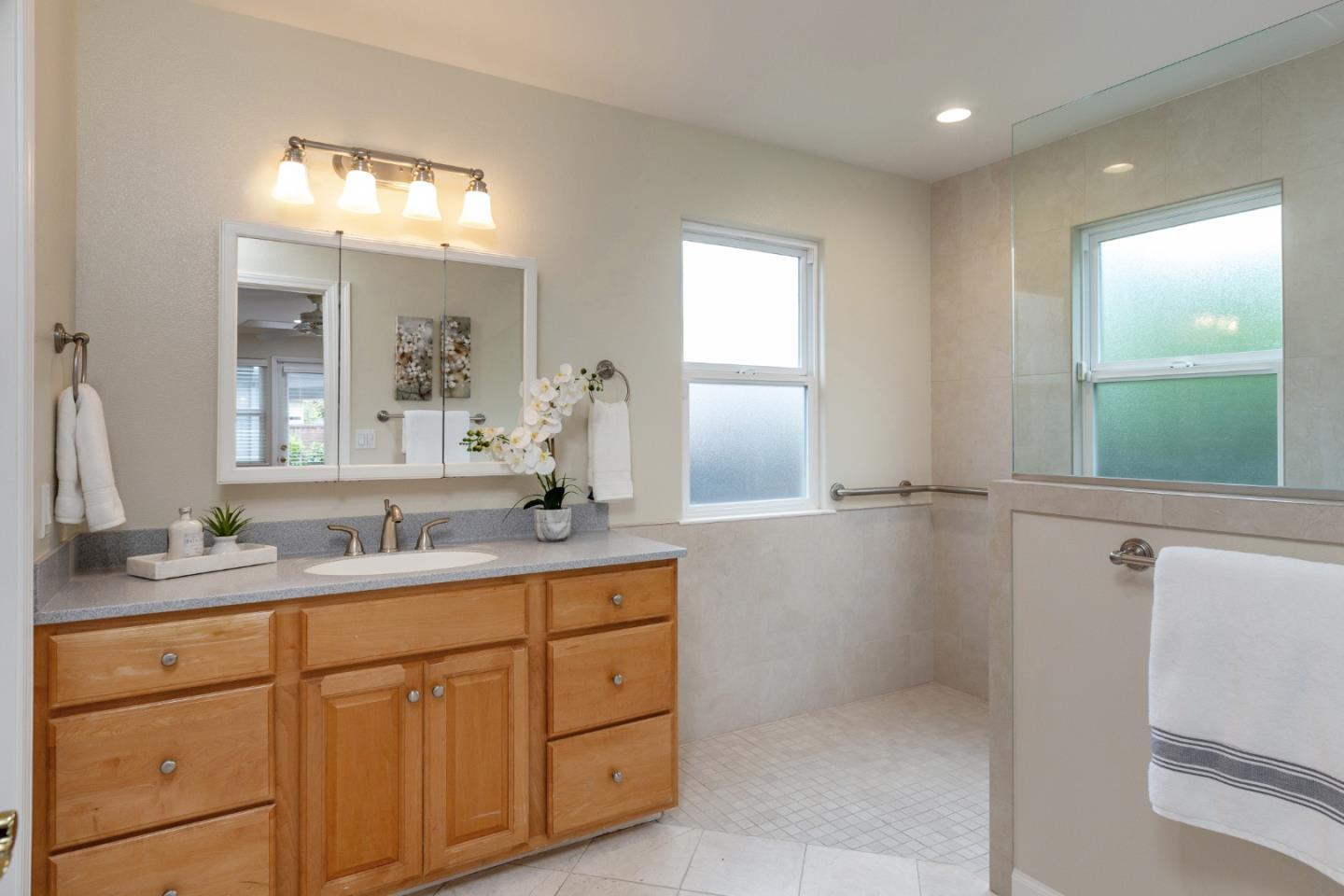 Detail Gallery Image 16 of 45 For 10424 Dempster Ave, Cupertino,  CA 95014 - 5 Beds | 3/1 Baths