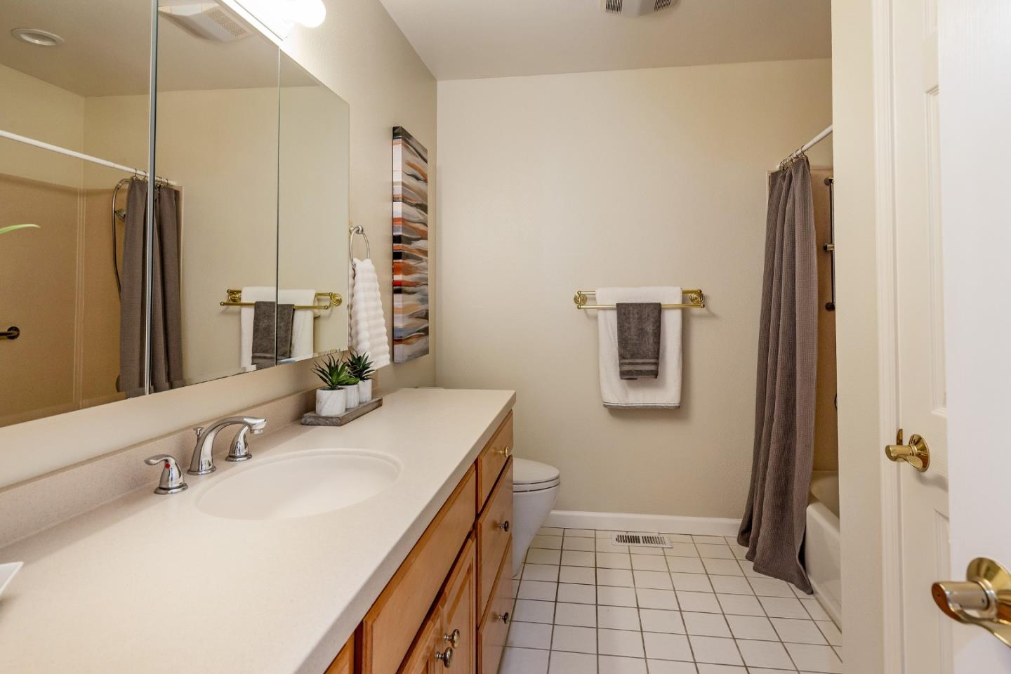 Detail Gallery Image 20 of 45 For 10424 Dempster Ave, Cupertino,  CA 95014 - 5 Beds | 3/1 Baths