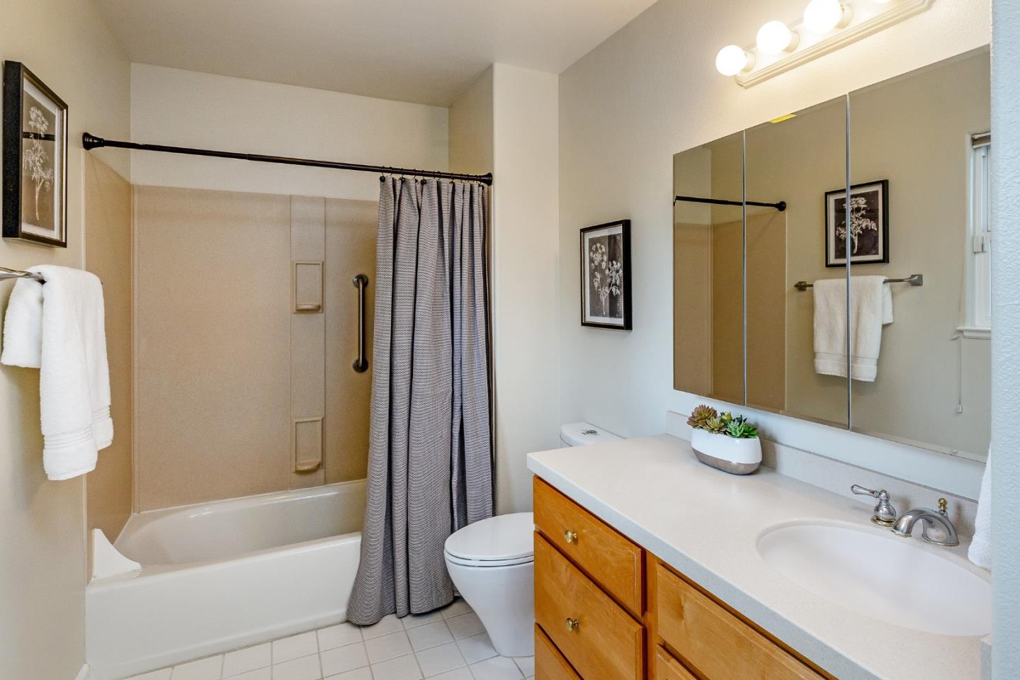 Detail Gallery Image 22 of 45 For 10424 Dempster Ave, Cupertino,  CA 95014 - 5 Beds | 3/1 Baths