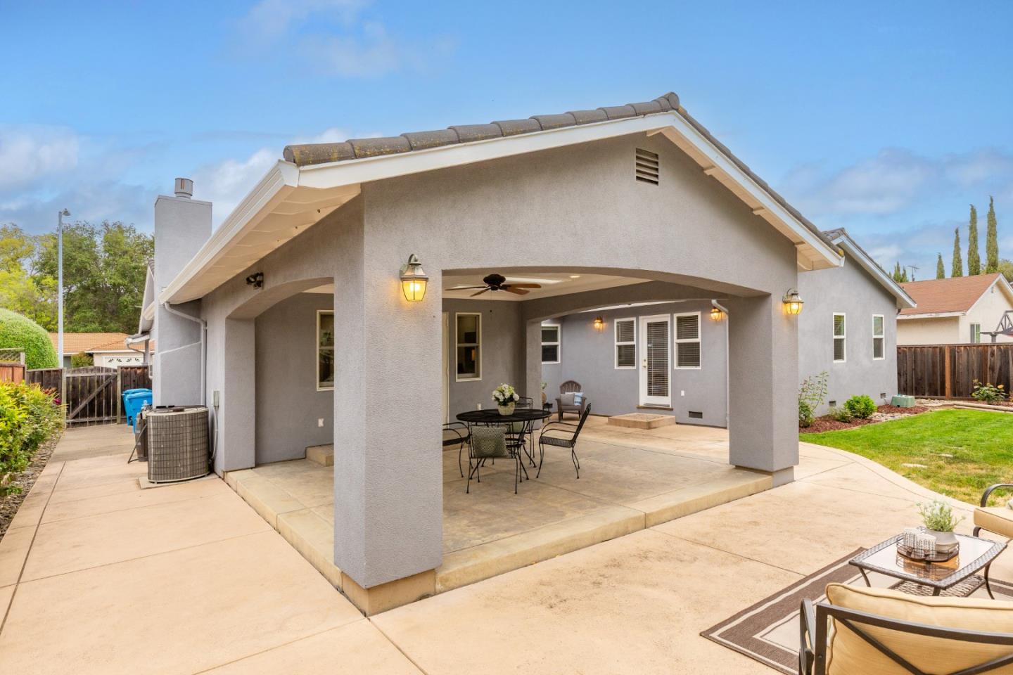 Detail Gallery Image 27 of 45 For 10424 Dempster Ave, Cupertino,  CA 95014 - 5 Beds | 3/1 Baths