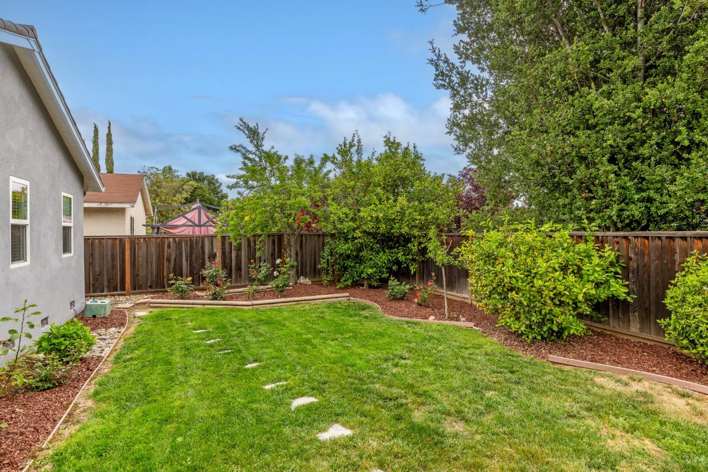 Detail Gallery Image 29 of 45 For 10424 Dempster Ave, Cupertino,  CA 95014 - 5 Beds | 3/1 Baths