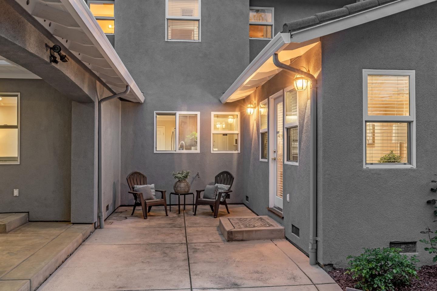 Detail Gallery Image 34 of 45 For 10424 Dempster Ave, Cupertino,  CA 95014 - 5 Beds | 3/1 Baths
