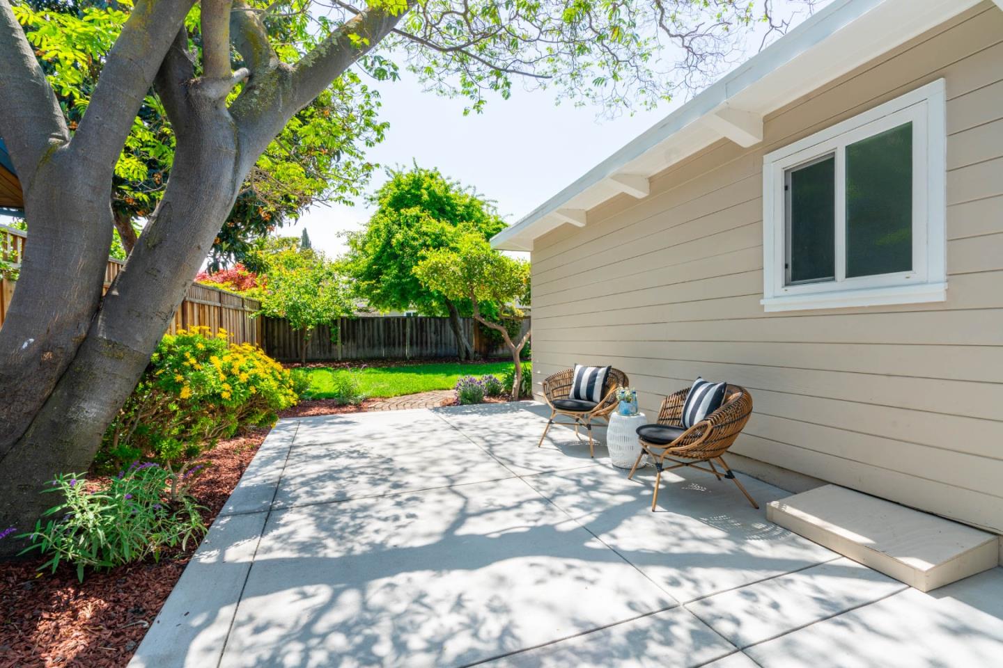 Detail Gallery Image 14 of 24 For 374 Balsam Ave, Sunnyvale,  CA 94085 - 3 Beds | 1 Baths