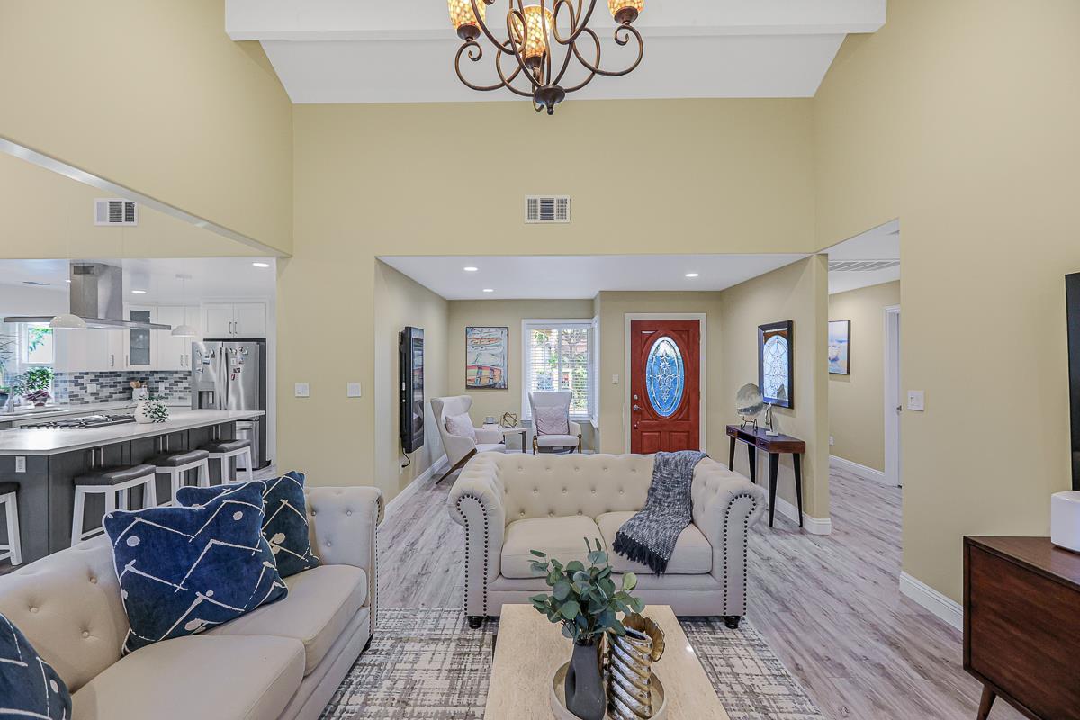 Detail Gallery Image 6 of 80 For 2886 Urzi Ct, San Jose,  CA 95135 - 4 Beds | 2/1 Baths
