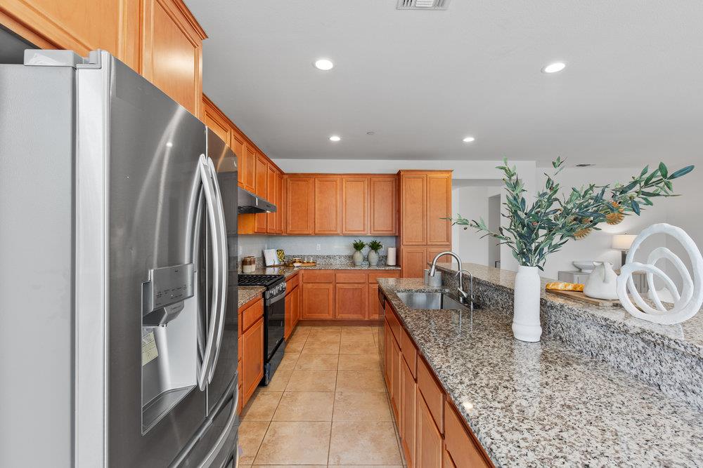 Detail Gallery Image 14 of 42 For 872 Geronimo St, Gilroy,  CA 95020 - 4 Beds | 2 Baths