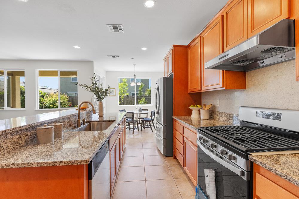 Detail Gallery Image 17 of 42 For 872 Geronimo St, Gilroy,  CA 95020 - 4 Beds | 2 Baths