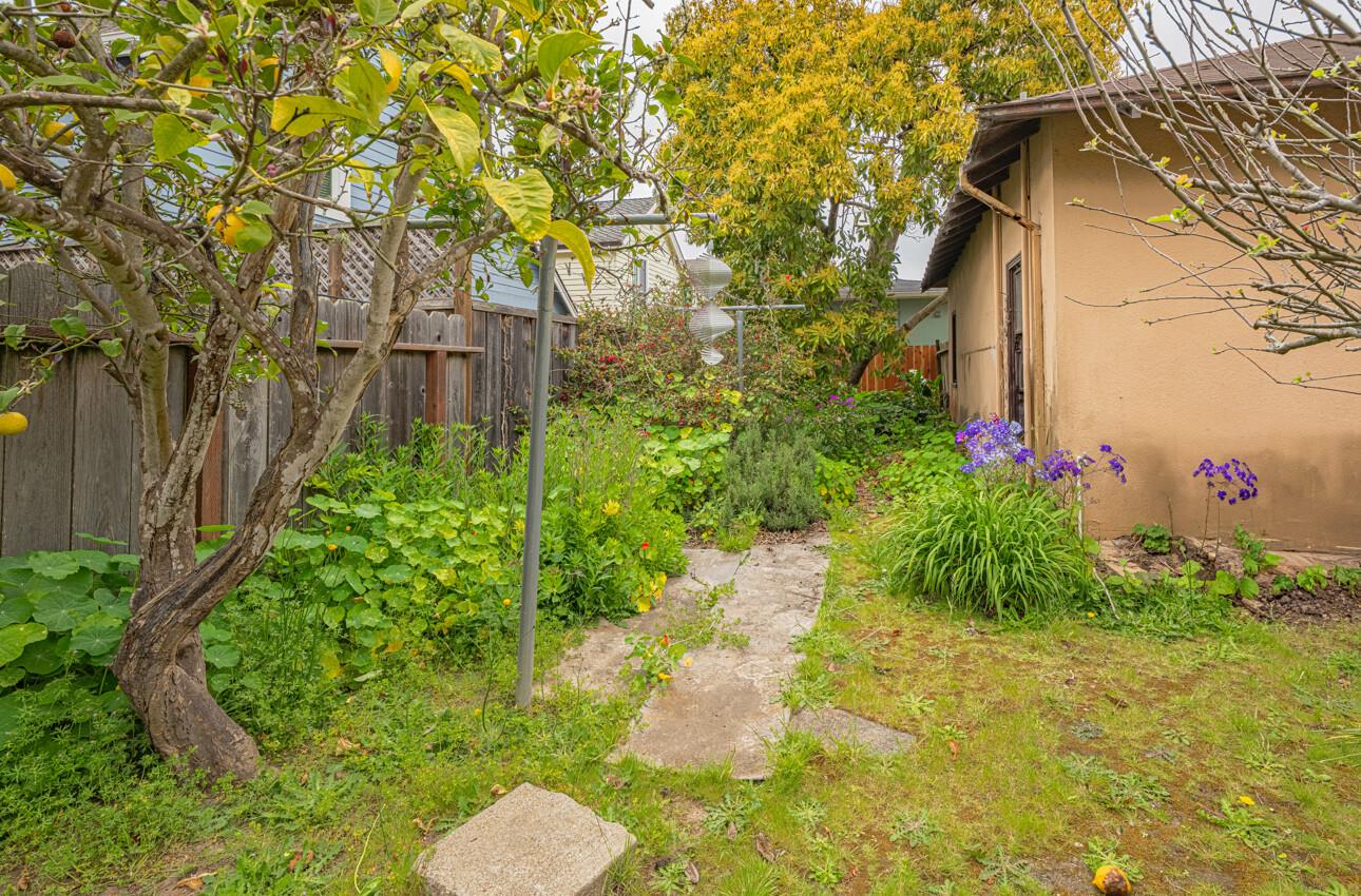 Detail Gallery Image 37 of 49 For 4705 Crystal St, Capitola,  CA 95010 - 3 Beds | 2 Baths