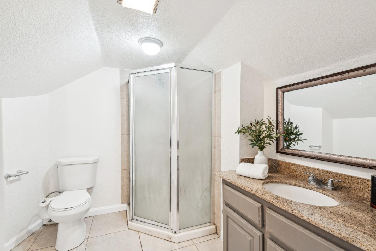 Detail Gallery Image 27 of 60 For 1529 Sanborn Ave, San Jose,  CA 95110 - 5 Beds | 3 Baths