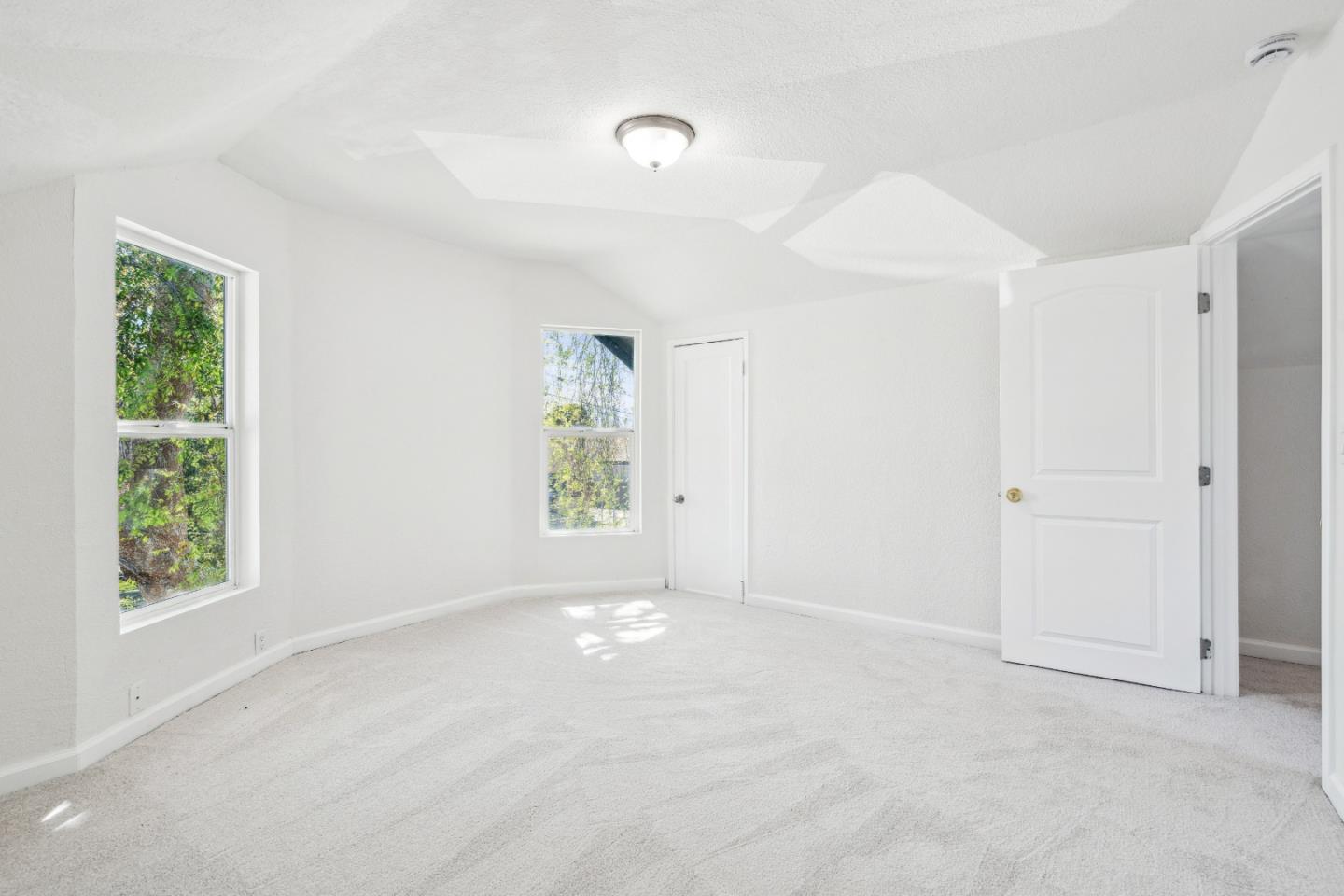 Detail Gallery Image 29 of 60 For 1529 Sanborn Ave, San Jose,  CA 95110 - 5 Beds | 3 Baths