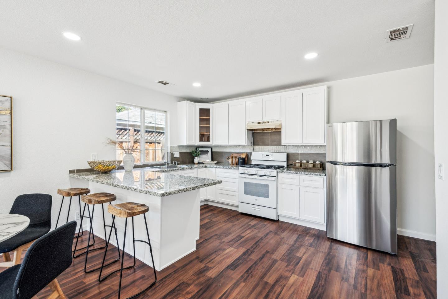 Detail Gallery Image 34 of 60 For 1529 Sanborn Ave, San Jose,  CA 95110 - 5 Beds | 3 Baths