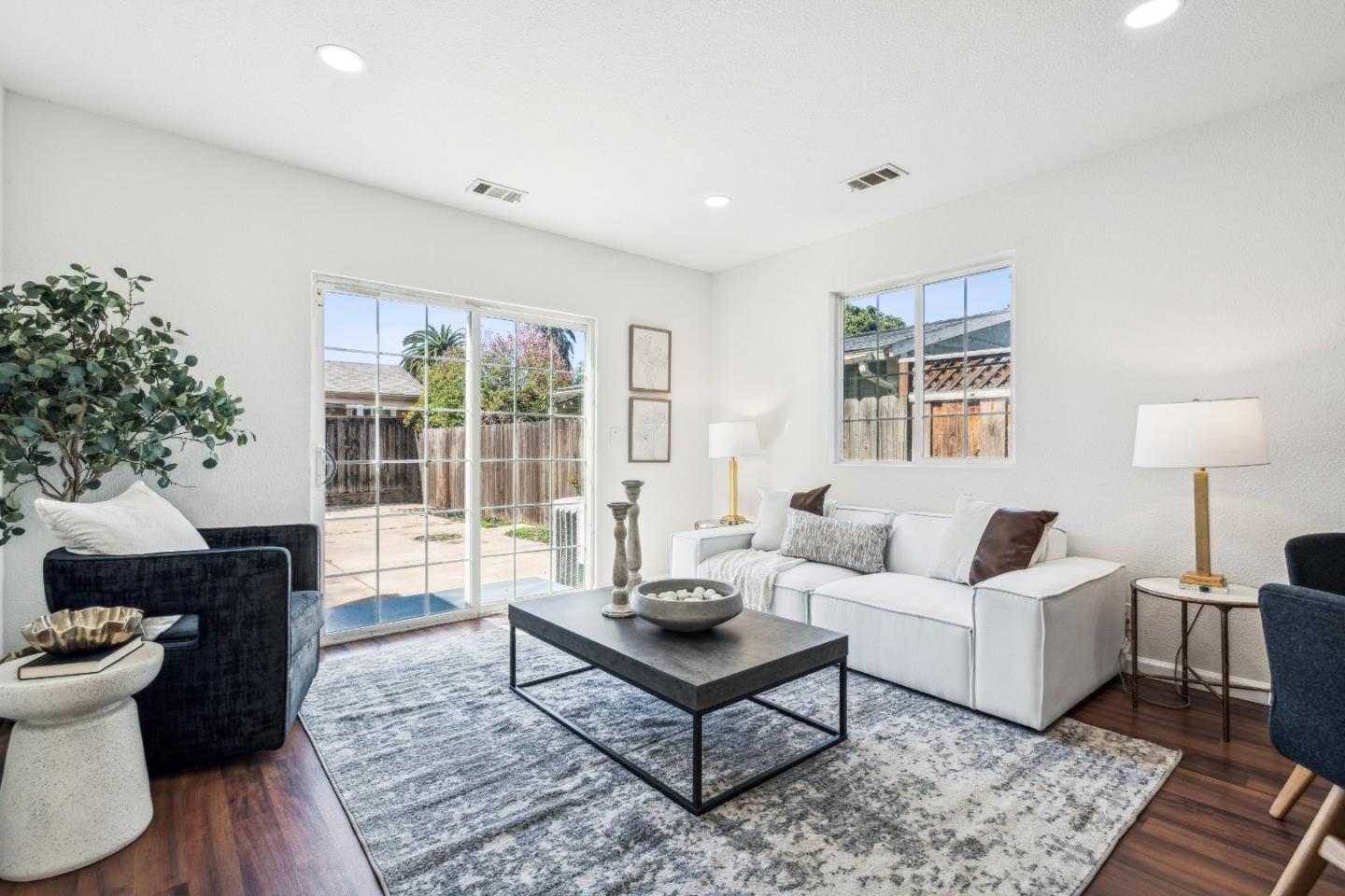 Detail Gallery Image 39 of 60 For 1529 Sanborn Ave, San Jose,  CA 95110 - 5 Beds | 3 Baths