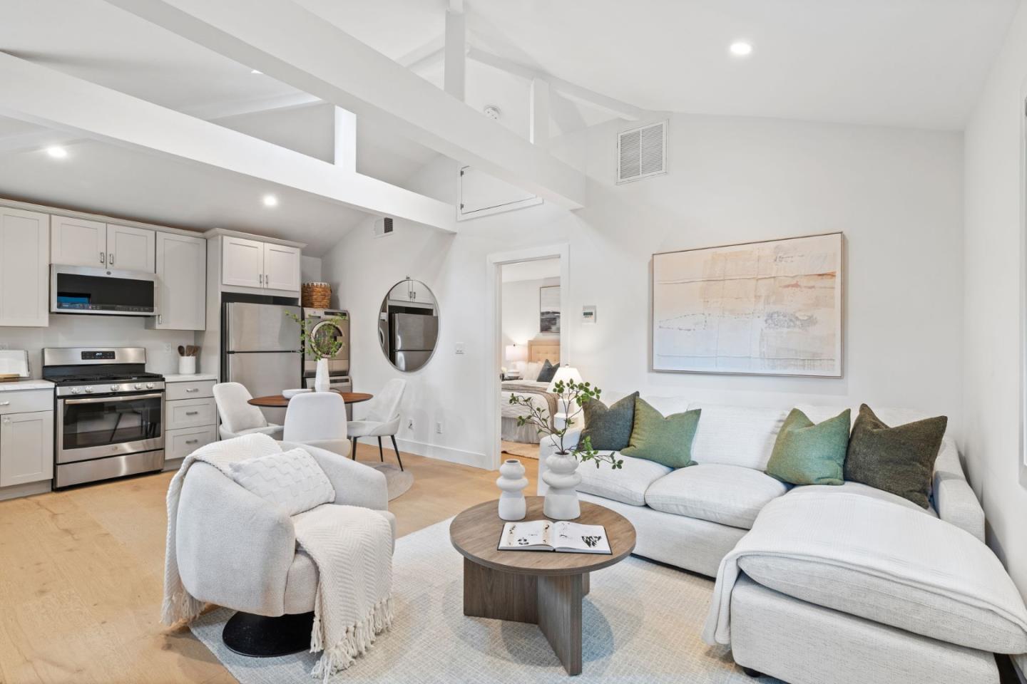 Detail Gallery Image 19 of 23 For 310 Leland Ave, Palo Alto,  CA 94306 - 2 Beds | 2 Baths