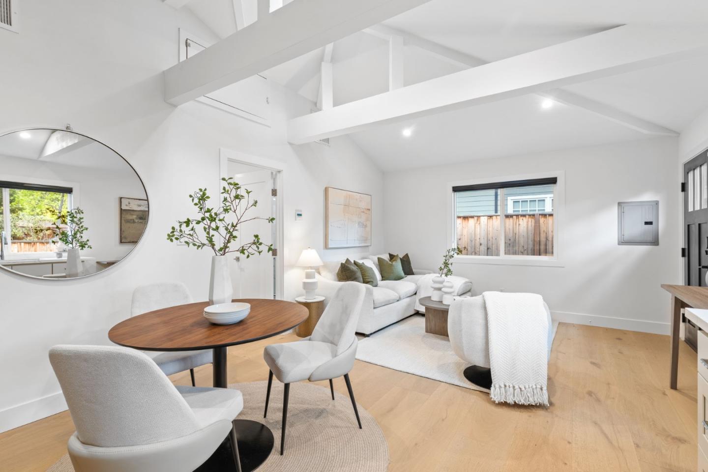 Detail Gallery Image 21 of 23 For 310 Leland Ave, Palo Alto,  CA 94306 - 2 Beds | 2 Baths