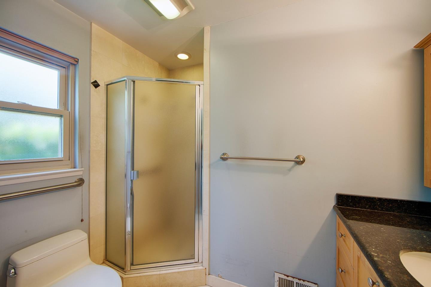 Detail Gallery Image 25 of 43 For 3810 Grove Ave, Palo Alto,  CA 94303 - 4 Beds | 2 Baths