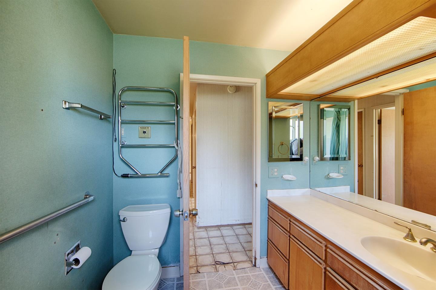 Detail Gallery Image 31 of 43 For 3810 Grove Ave, Palo Alto,  CA 94303 - 4 Beds | 2 Baths