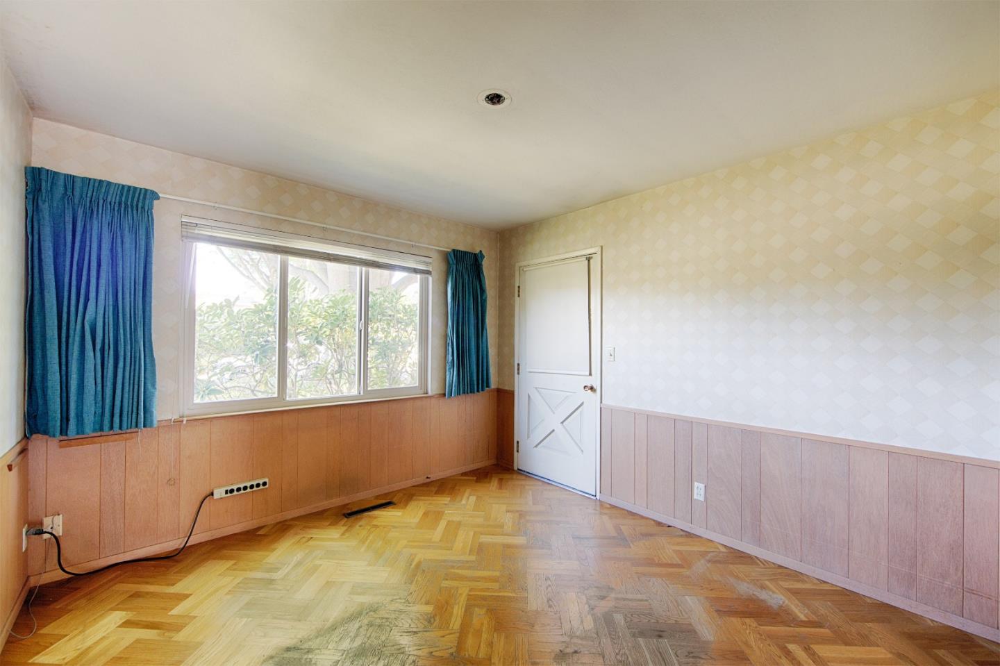 Detail Gallery Image 36 of 43 For 3810 Grove Ave, Palo Alto,  CA 94303 - 4 Beds | 2 Baths