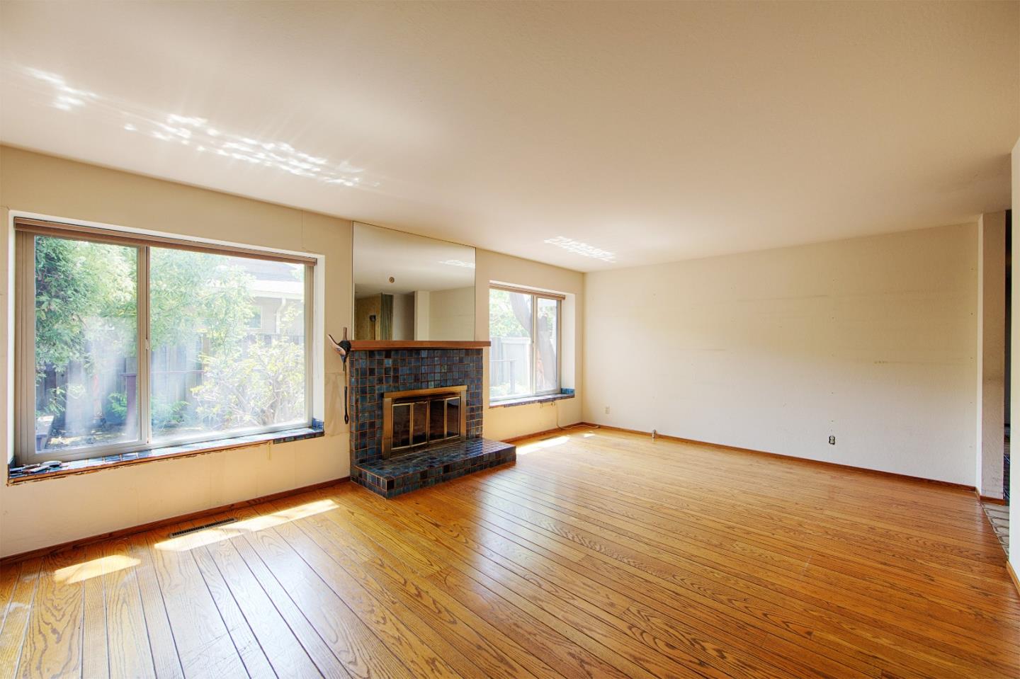 Detail Gallery Image 6 of 43 For 3810 Grove Ave, Palo Alto,  CA 94303 - 4 Beds | 2 Baths