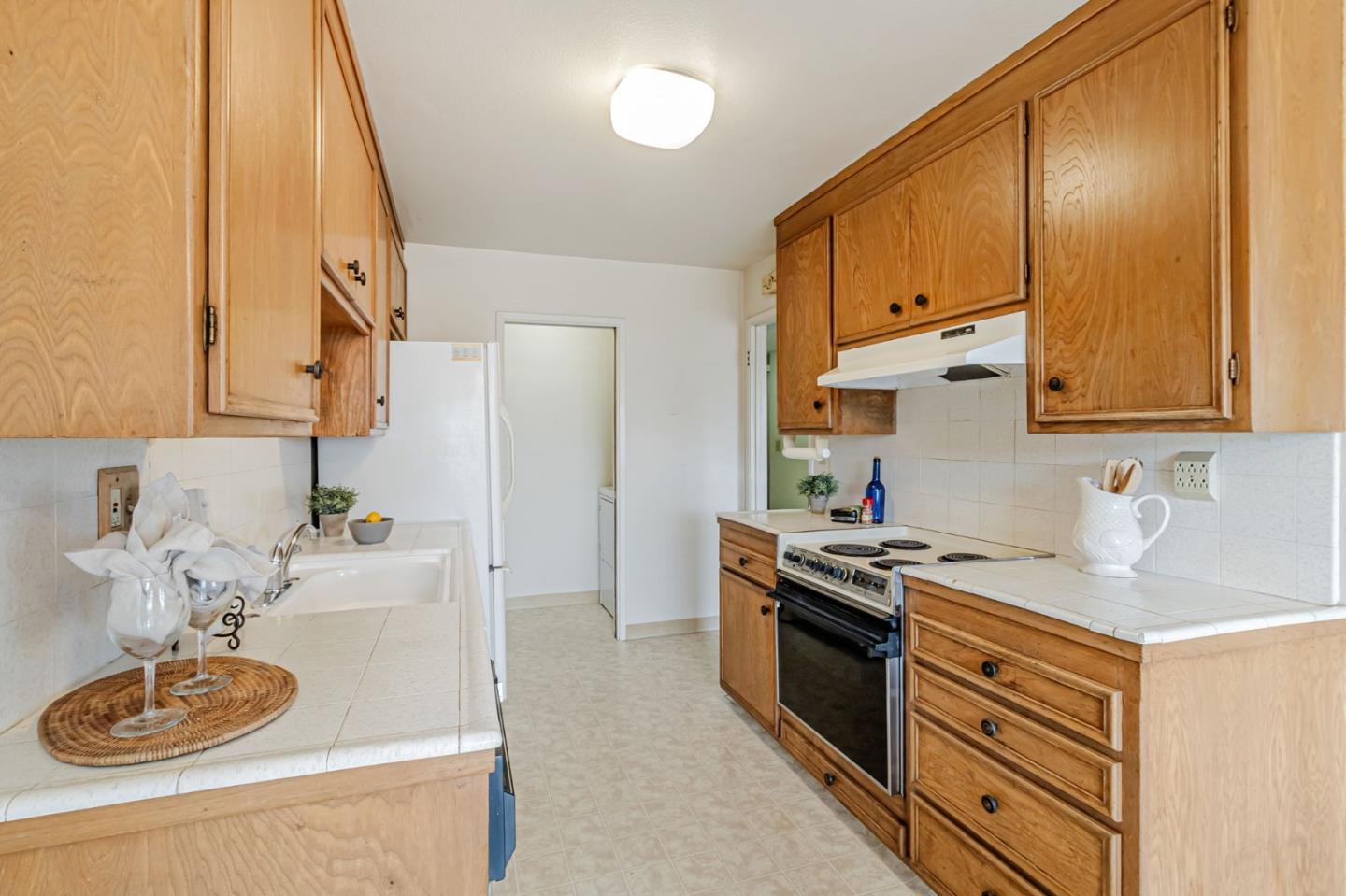 Detail Gallery Image 13 of 38 For 844-846 Doyle Rd, San Jose,  CA 95129 - – Beds | – Baths