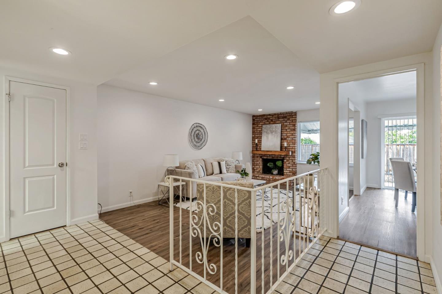 Detail Gallery Image 6 of 38 For 844-846 Doyle Rd, San Jose,  CA 95129 - – Beds | – Baths