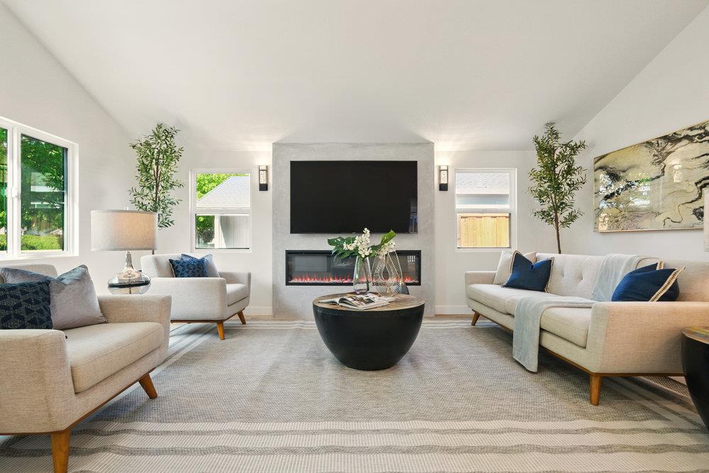 Detail Gallery Image 4 of 30 For 311 Lassenpark Cir, San Jose,  CA 95136 - 3 Beds | 2 Baths