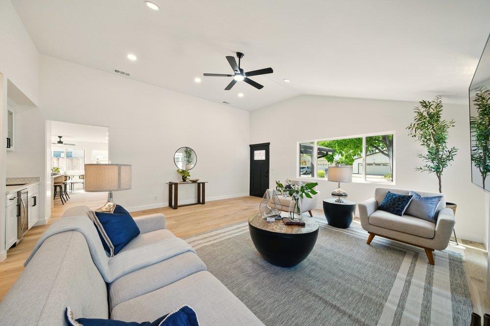 Detail Gallery Image 6 of 30 For 311 Lassenpark Cir, San Jose,  CA 95136 - 3 Beds | 2 Baths