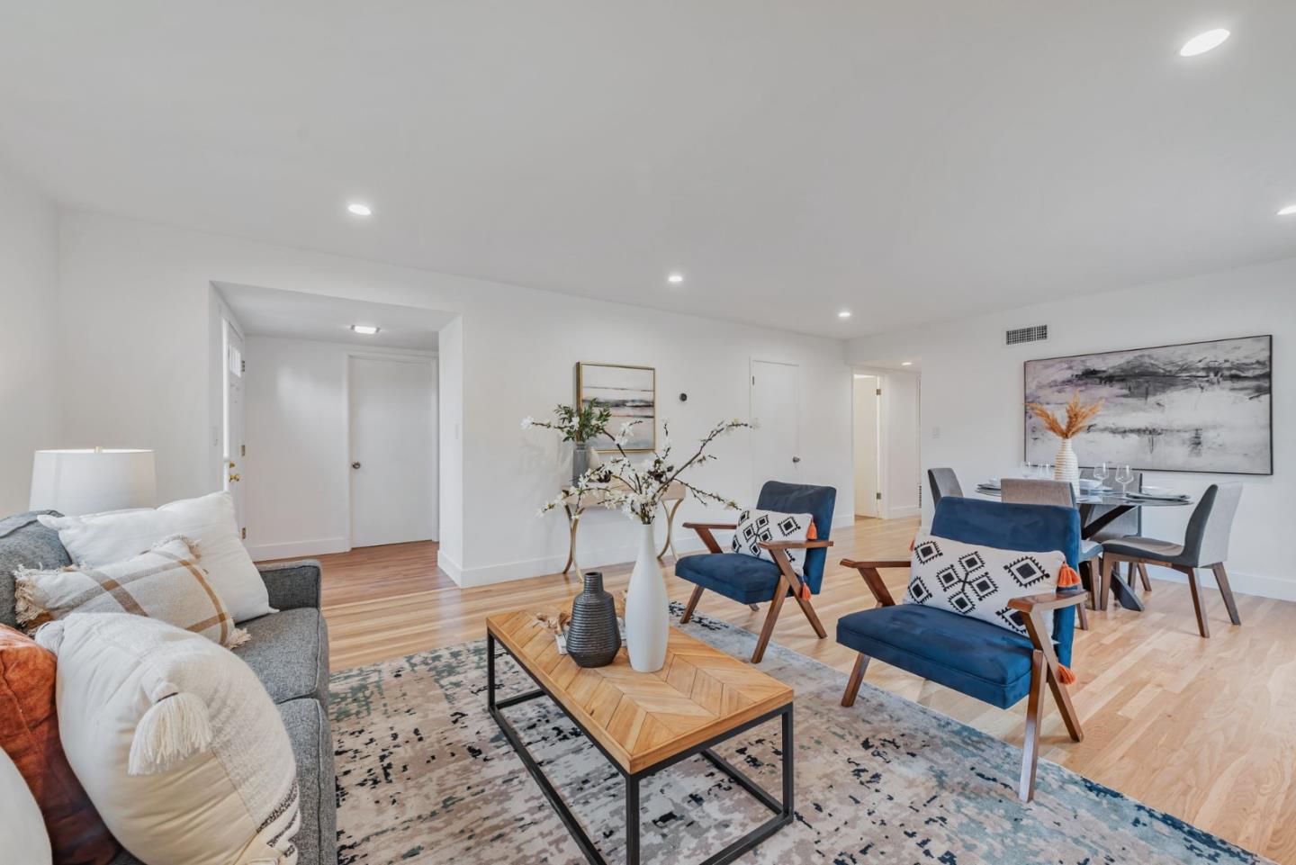 Detail Gallery Image 13 of 45 For 811 Orange Ave, Sunnyvale,  CA 94087 - 3 Beds | 2 Baths