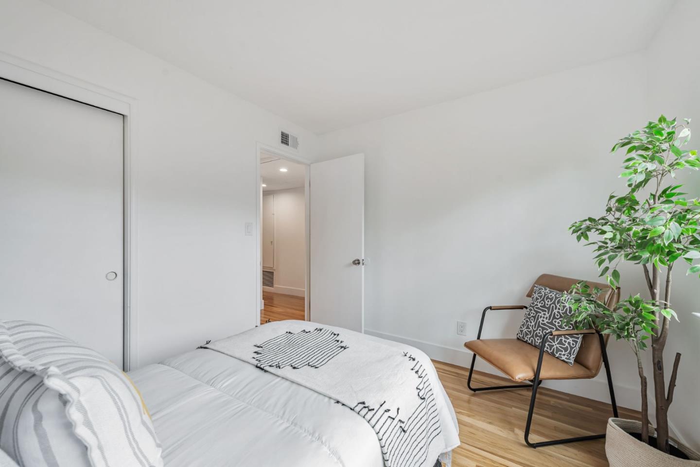 Detail Gallery Image 24 of 45 For 811 Orange Ave, Sunnyvale,  CA 94087 - 3 Beds | 2 Baths