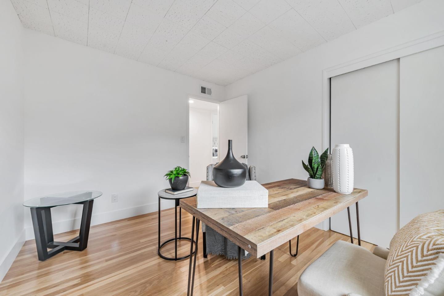 Detail Gallery Image 33 of 45 For 811 Orange Ave, Sunnyvale,  CA 94087 - 3 Beds | 2 Baths