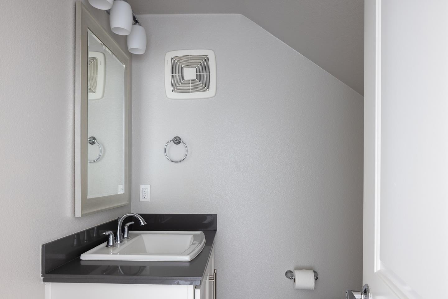 Detail Gallery Image 12 of 29 For 2727 Sea Glass Ave, Marina,  CA 93933 - 3 Beds | 2/1 Baths