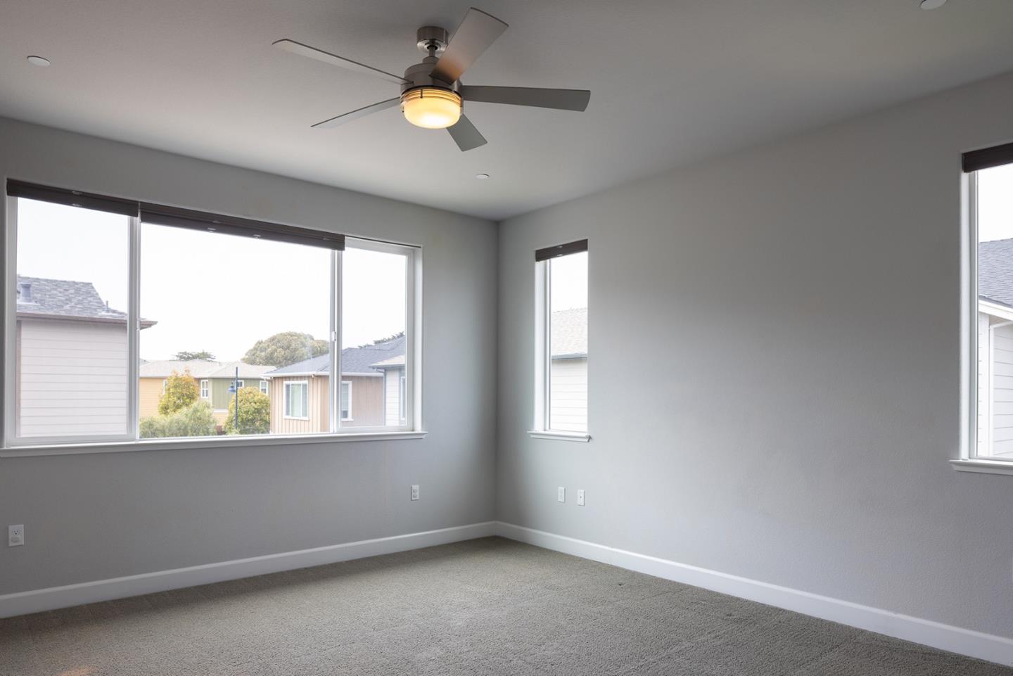 Detail Gallery Image 19 of 29 For 2727 Sea Glass Ave, Marina,  CA 93933 - 3 Beds | 2/1 Baths