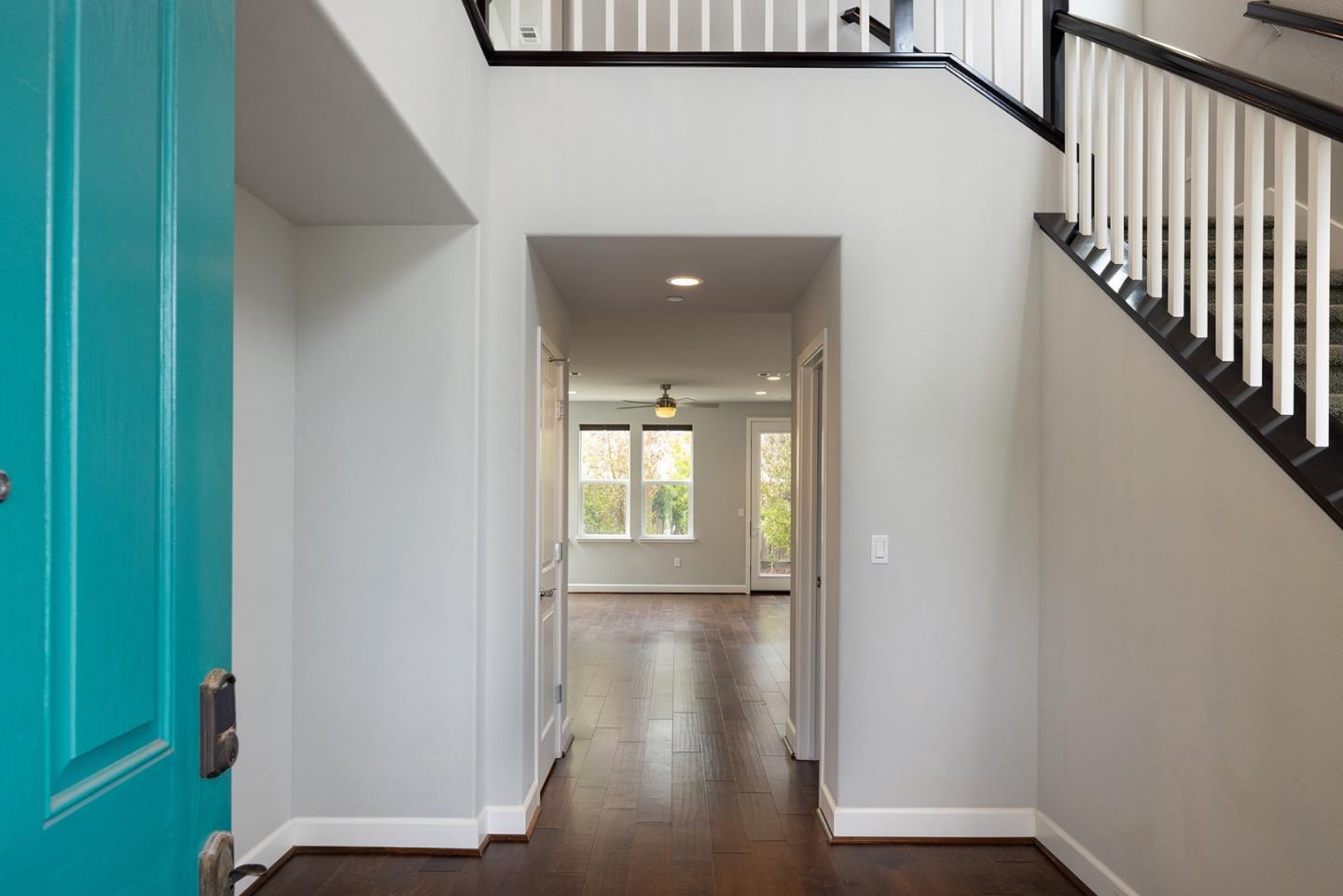 Detail Gallery Image 9 of 29 For 2727 Sea Glass Ave, Marina,  CA 93933 - 3 Beds | 2/1 Baths