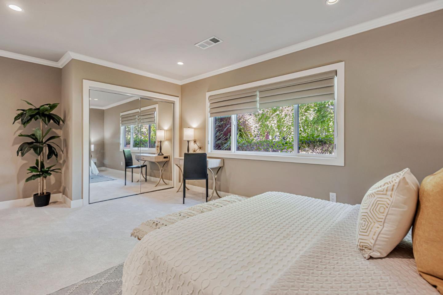 Detail Gallery Image 17 of 35 For 1632 Notre Dame Dr, Mountain View,  CA 94040 - 4 Beds | 3 Baths