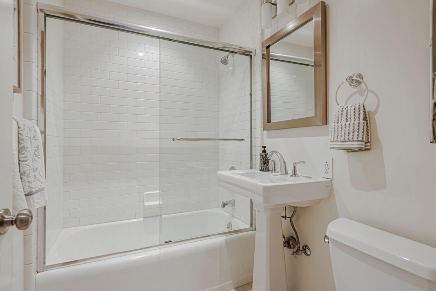 Detail Gallery Image 30 of 35 For 1632 Notre Dame Dr, Mountain View,  CA 94040 - 4 Beds | 3 Baths